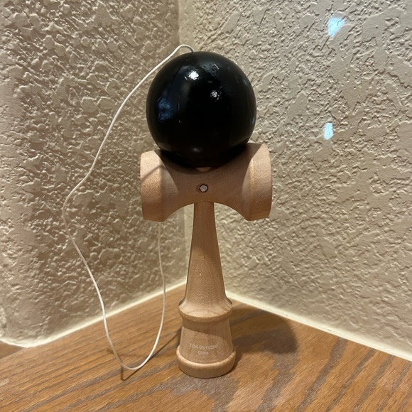 Wooden Kendama Toyi - Picture 5 of 7